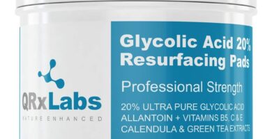 QRxLabs Almohadillas de ácido glicólico 20% rejuvenecedor para cara y cuerpo con vitaminas B5, C y E, té verde, caléndula, alantoína, exfolia la superficie de la piel y reduce las líneas finas